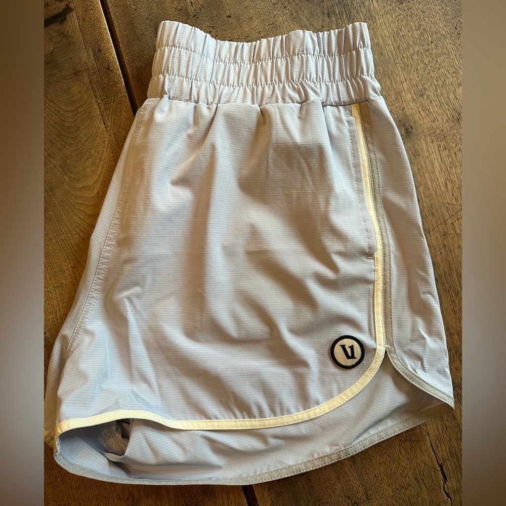 NWOT Women’s Vuori Light Blue Shorts XL.